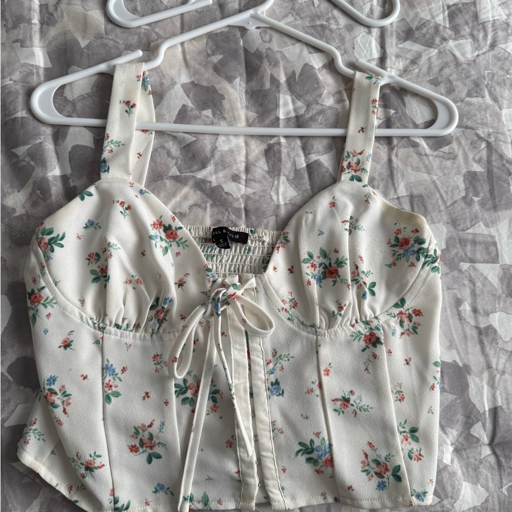 PacSun Cream Floral Crop Top